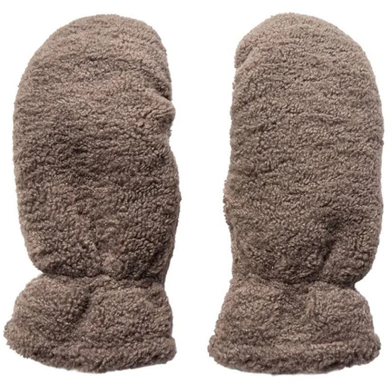 Minimal Style Sofie Schnoor Young Brown Mittens