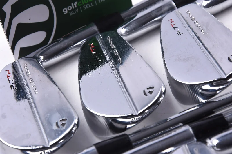 Design And Tailoring Taylormade P7TW Irons / 4-PW / Regular Flex True Temper Dynamic Gold DST 98 Design And Tailoring Taylormade P7TW Irons / 4-PW / Regular Flex True Temper Dynamic Gold DST 98