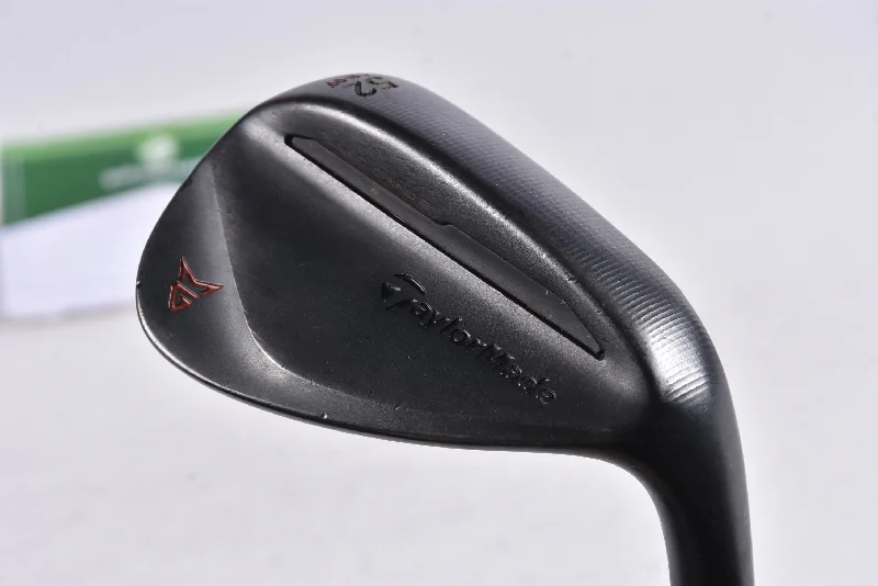 Design Trend Taylormade Milled Grind 2 Black Gap Wedge / 52 Degree / Regular Flex Steelfiber Design Trend Taylormade Milled Grind 2 Black Gap Wedge / 52 Degree / Regular Flex Steelfiber
