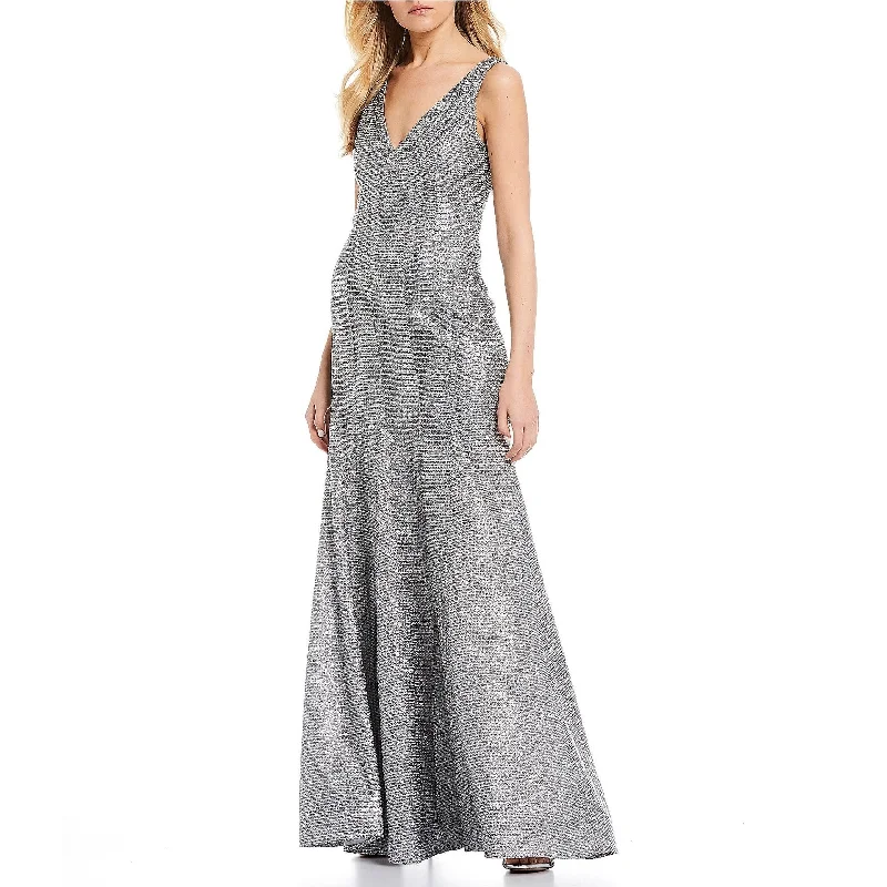 Youthful Style Sequin Hearts Women's Glitter V-Neck Trumpet Gown Silver Size 0
