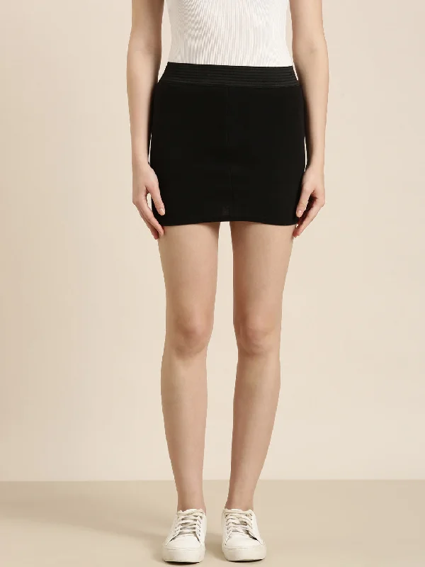 Sports Fitness Style Women Black Solid Straight Skirt