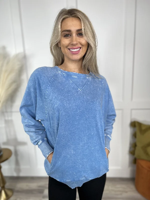 Urban Sense Chill Vibes Women's Classic Crew Neck Acid Wash Sweatshirt
