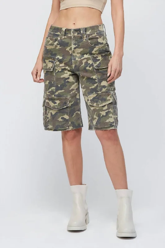 Fashion Selection Baggy Cargo Short In Olive/camo