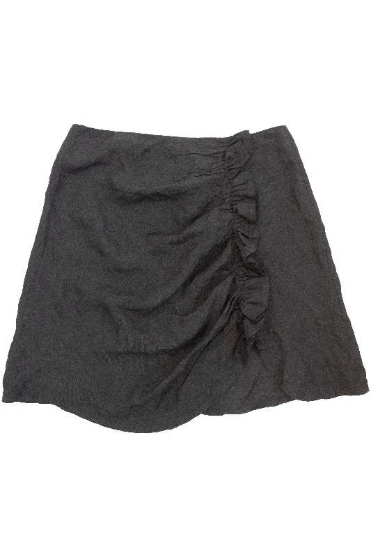 Casual And Casual Ruby - Ruffled Mini Skirt