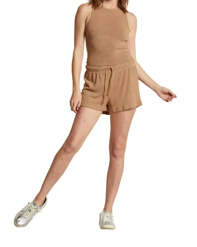 Fashionable And Versatile Clapton Sweatshorts In Walnut