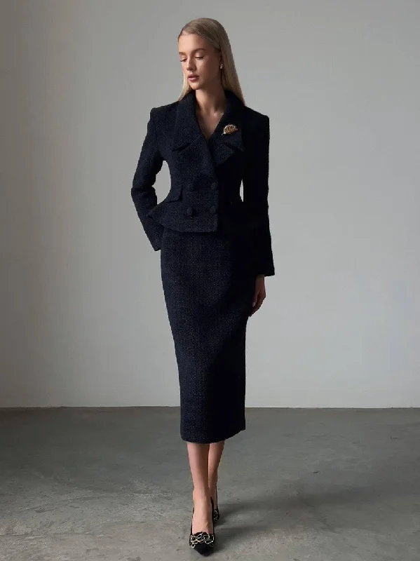 Soft Comfort Elegant Dark Blue Suit