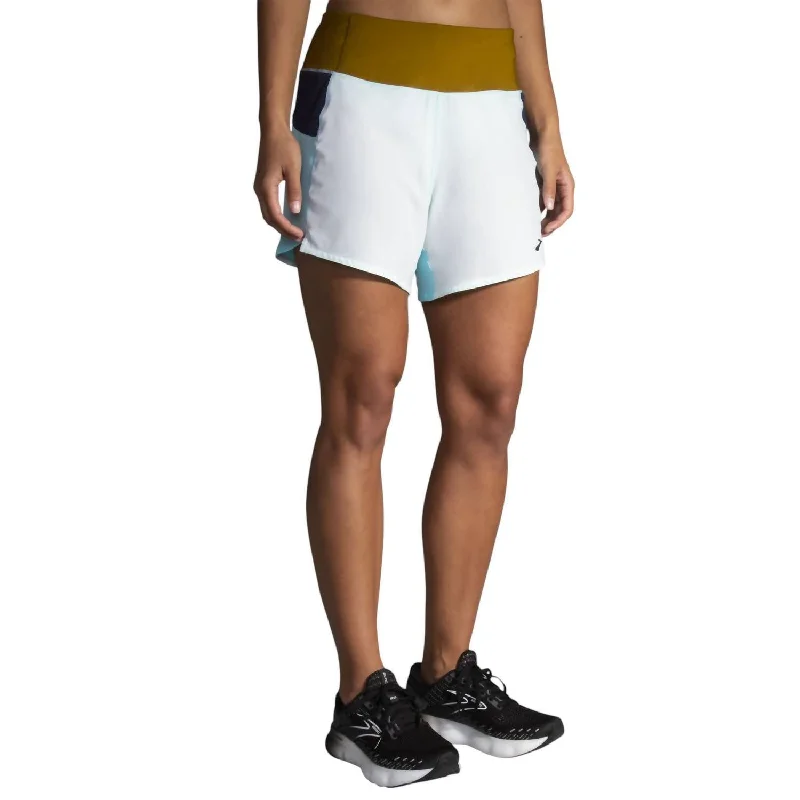 Casual Chic Women's Chaser 5" Short In Ice Blue Multi