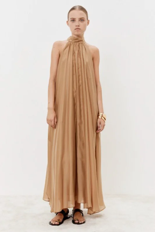 Elegant And Noble Dress