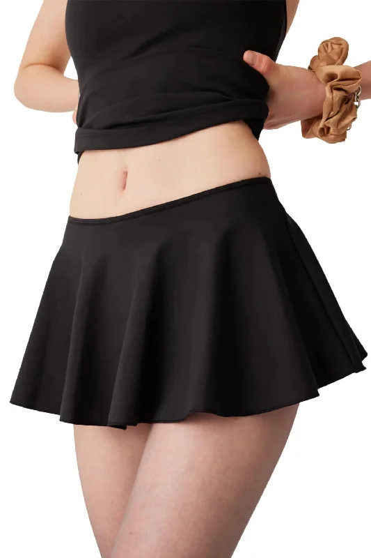 Sports Functional Style Star Low Rise Skort In Black