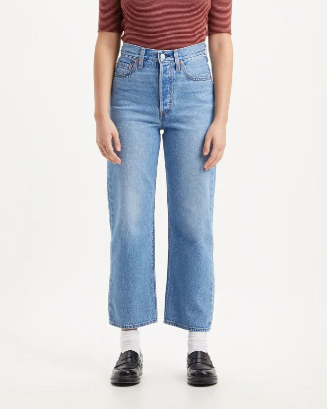 High Street Style Levi's® Womens Ribcage Straight Ankle Jeans - In The Middle