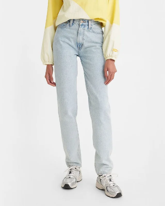 Elegant Temperament Levi's® Womens 80's Mom Jean - Don't Be Frayed