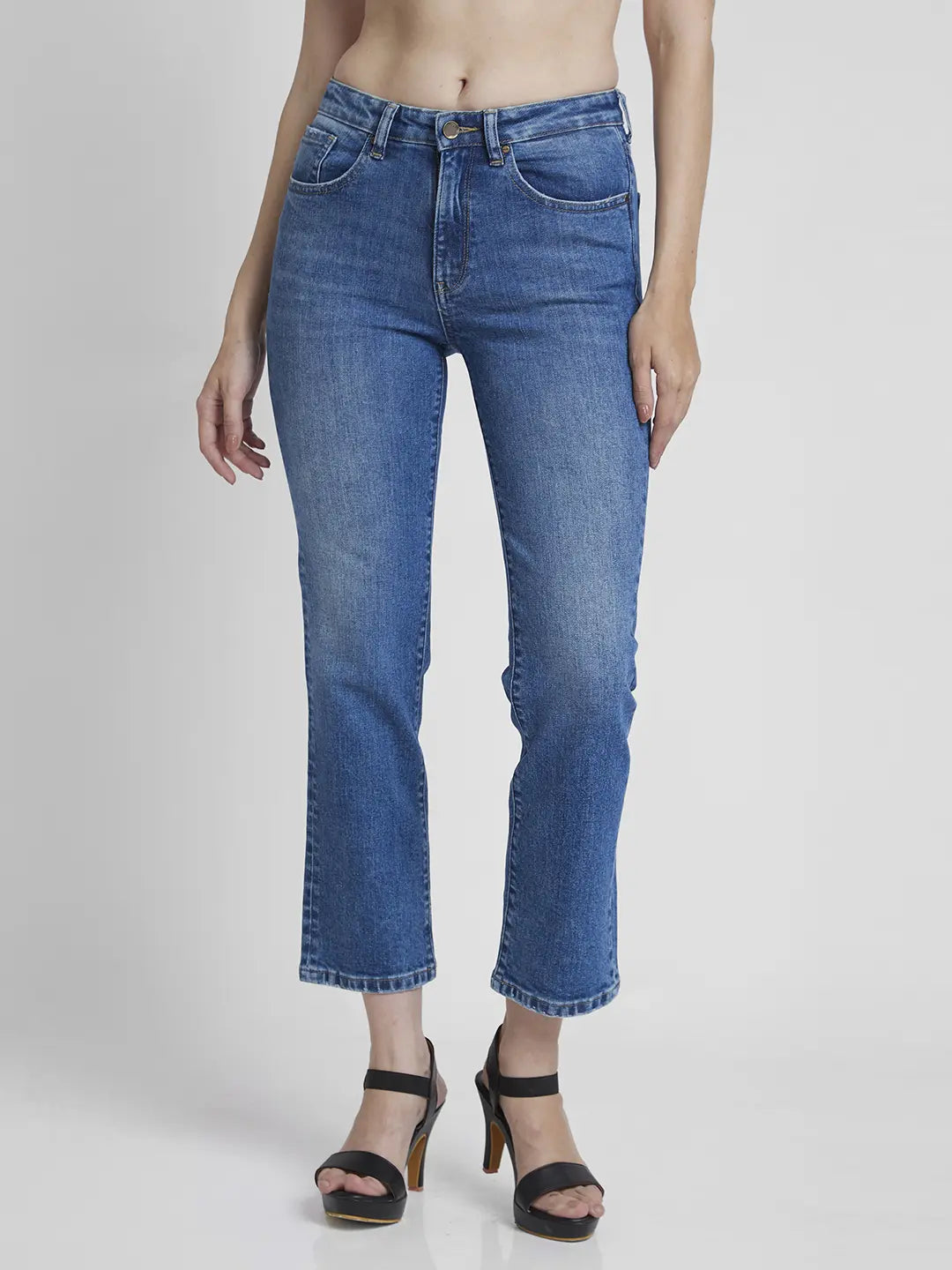 Simple Style Spykar Women Mid Blue Lycra Slim Straight Fit Ankle Length Slash Knee Jeans -(Emma) Simple Style Spykar Women Mid Blue Lycra Slim Straight Fit Ankle Length Slash Knee Jeans -(Emma)