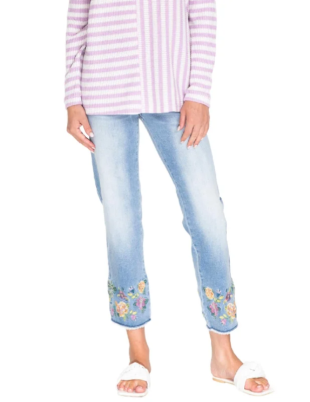 Comfortable And Simple Floral Embroidered Fray Jeans In Light Indigo