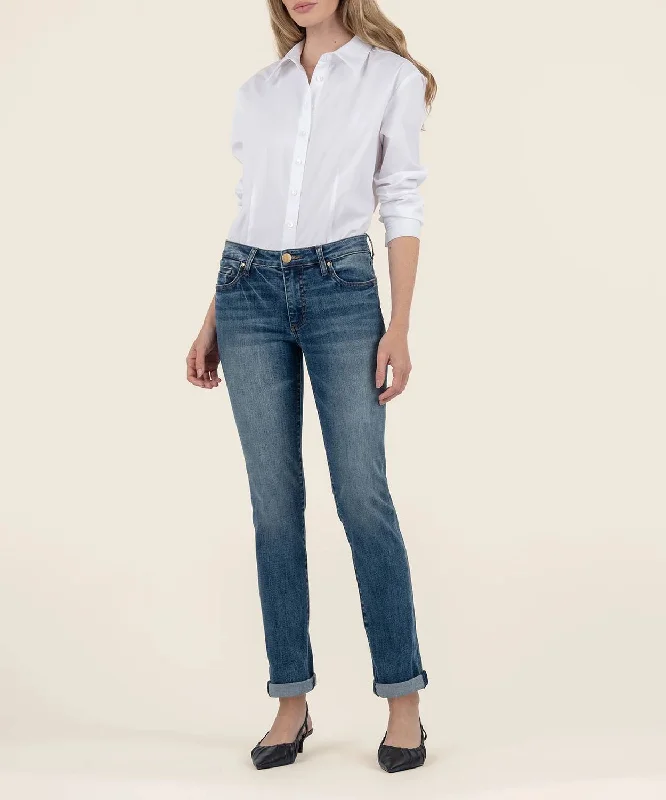 Classic Series Catherine Mid Rise Boyfriend In Giving W/dark Base Wash
